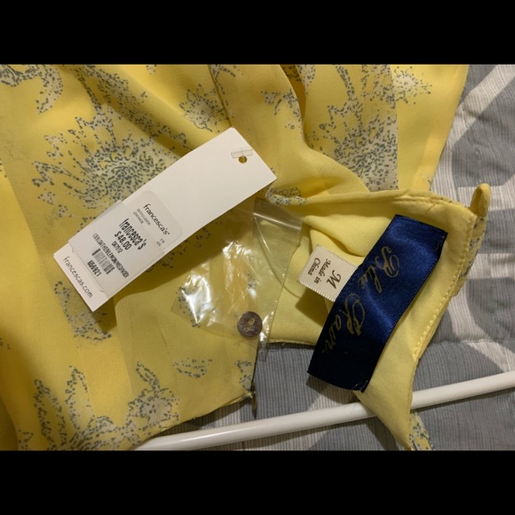 New with tags. Medium yellow dress with flower white and blue from Francescas - Picture 7 of 8